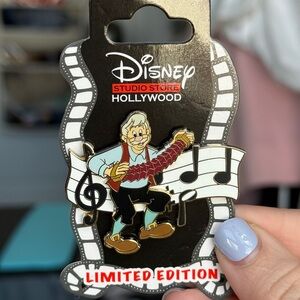 Disney Studio Store Hollywood D23 Instrumental Cast Geppetto Pinocchio Music Pin
